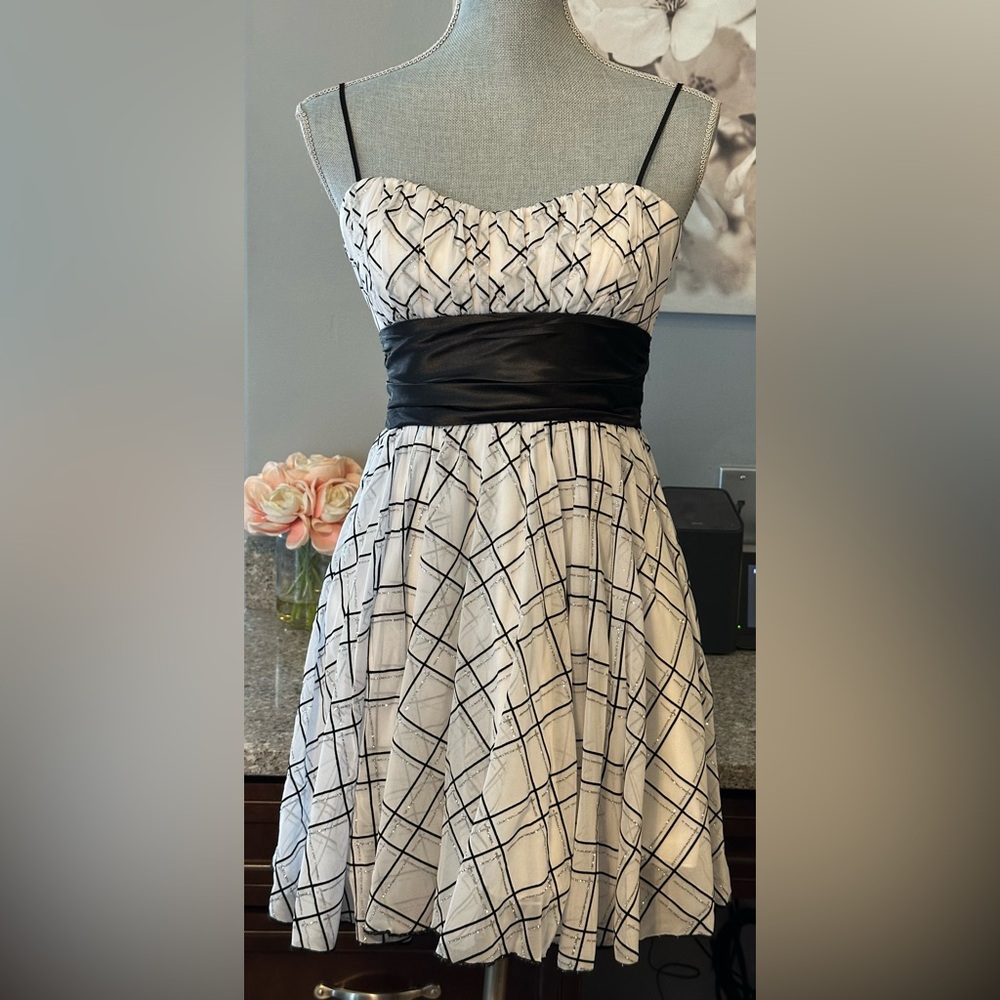Speechless dress wedding formal homecoming party cocktail size medium